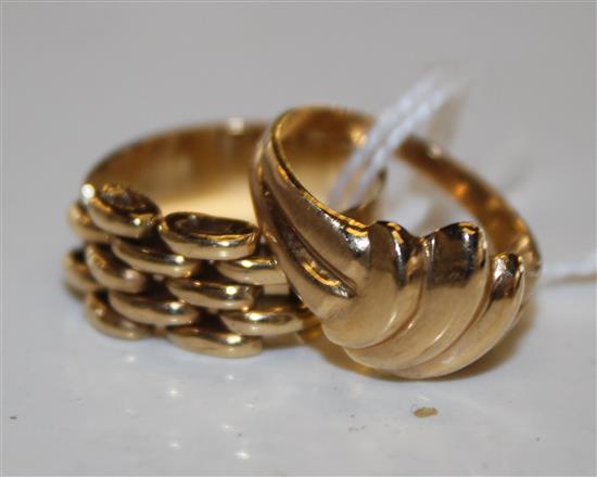 Enamelled 14ct gold serpent ring